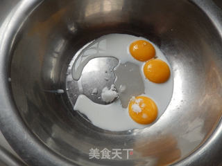 蓝莓果酱蛋糕卷的做法步骤:3