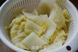 翡翠鸳鸯卷的做法步骤:2