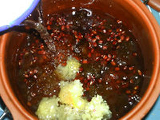 红豆桃胶银耳羹的做法步骤：10