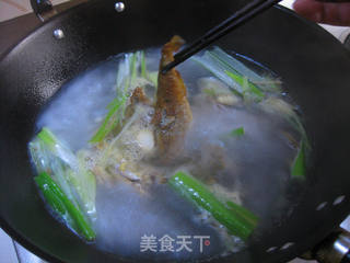 小黄鱼豆腐汤的做法步骤:10