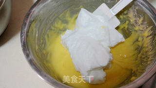香橙戚风奶油蛋糕卷的做法步骤:10