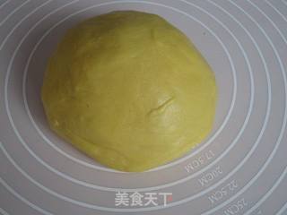 小脚丫肉松包的做法步骤:6