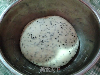 黑芝麻法国球——方便美味的小餐包的做法步骤:4