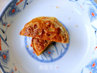 香酥五仁杏脯月饼的做法步骤:35