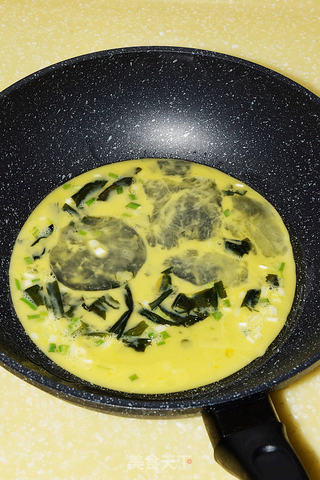 【裙带鸡蛋卷】--营养美味的早餐的做法步骤:5