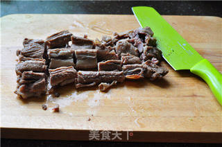 剔骨肉拌黄瓜的做法步骤:3