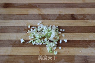 肉丝炒面煎馄饨的做法步骤:3