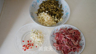 酸豆角炒鸡胗的做法步骤:2