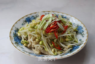 下酒好菜——烤麸拌豆芽的做法步骤:5