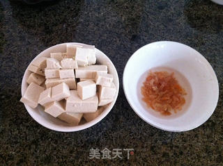 萝卜虾米炖豆腐的做法步骤:2