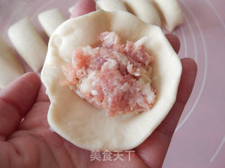 京葱肉包子的做法步骤:10