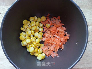 家庭制作虾仁玉米炒饭的做法步骤:3
