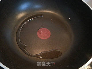 家庭制作虾仁玉米炒饭的做法步骤:5