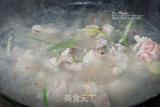 暖身暖心-牛骨萝卜汤的做法步骤:2