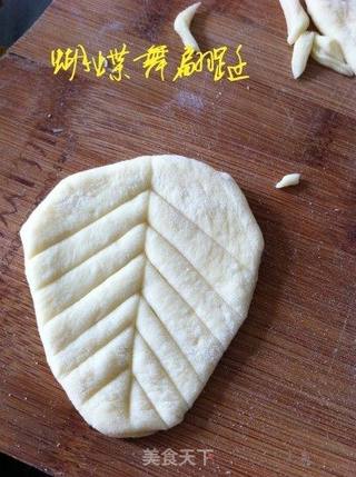 葡萄串面包--让我得意的要飞起来的做法步骤:9
