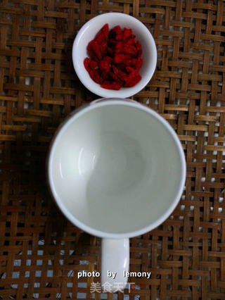 每日一杯四季养颜茶的做法步骤:3