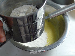 奶油霜裱花蛋糕的做法步骤:4