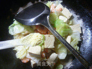 虾肉圆白菜冻豆腐的做法步骤:12