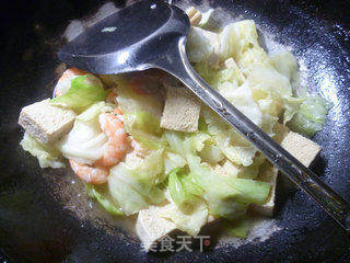虾肉圆白菜冻豆腐的做法步骤:13