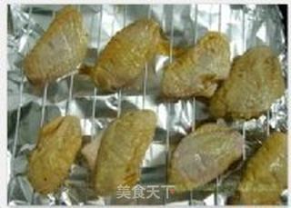 新手也能DIY美味烤翅的做法步骤:3