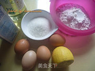 奶油霜裱花小蛋糕的做法步骤：1