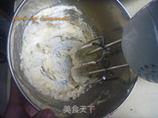 奶油霜裱花小蛋糕的做法步骤：17