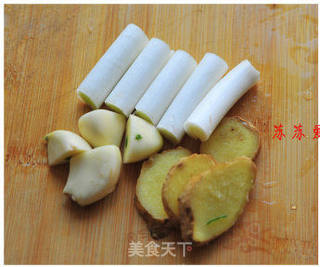 冬季进补第一鲜汤——花蛤炖羊肉的做法步骤:2