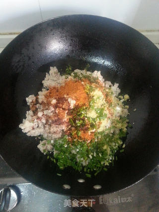 锅贴饺的做法步骤:5