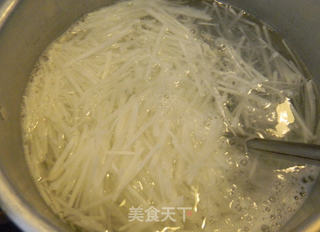 萝卜丝汆丸子的做法步骤:4