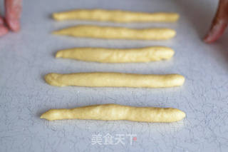让生活更有趣,可爱的兔子面包的做法步骤:5