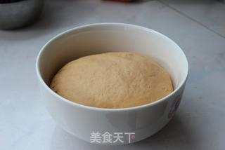 保护宝贝的亮眼睛——胡萝卜蜜豆包的做法步骤:4