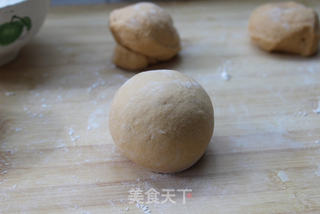 保护宝贝的亮眼睛——胡萝卜蜜豆包的做法步骤:9