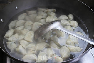 简单的经典——韭菜鸡蛋水饺的做法步骤:11