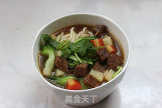 一个人的午餐也可以有滋有味——红烧牛肉面的做法步骤:12