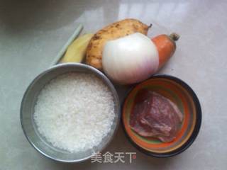 牛肉抓饭的做法步骤：1