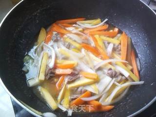 牛肉抓饭的做法步骤:7
