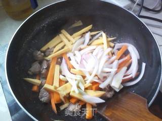 牛肉抓饭的做法步骤:6