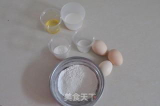 苹果手绘蛋糕卷的做法步骤:2
