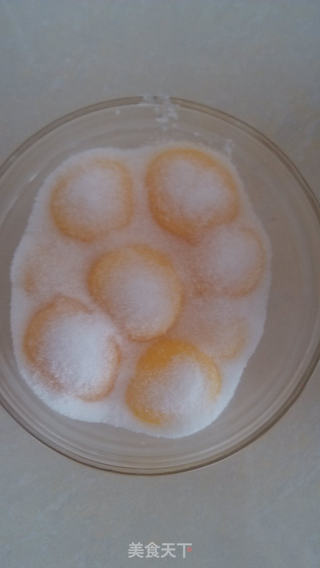 豆沙莲蓉月饼的做法步骤：1