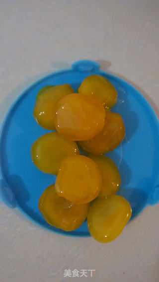 豆沙莲蓉月饼的做法步骤:2
