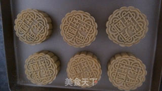 豆沙莲蓉月饼的做法步骤:12