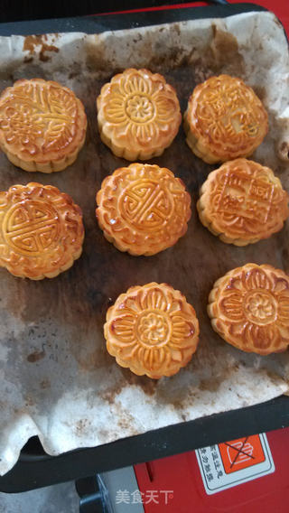 豆沙莲蓉月饼的做法步骤:18