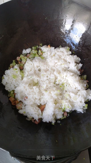 色彩的诱惑~~~炒饭君来袭的做法步骤:6