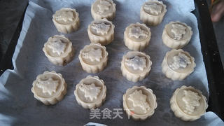 自制豆沙月饼的做法步骤:6