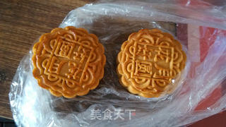 豆沙莲蓉月饼的做法步骤:15