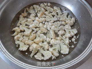 圣女果炒花椰菜的做法步骤:2