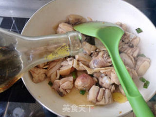 红枣焖栗子鸡的做法步骤:5