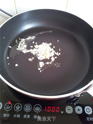 剁椒卷生菜的做法步骤:7