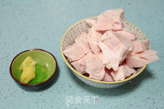 厨房小妙招:【电饭锅自制雪白猪油】的做法步骤:2