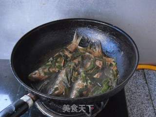 葱烧季花鱼的做法步骤:6